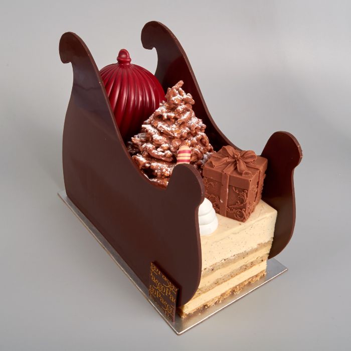 Bûche de Noël Avoriaz, une alliance du chocolat blond et des agrumes, de Stéphane Pasco, artisan Pâtissier à Nantes et Vertou